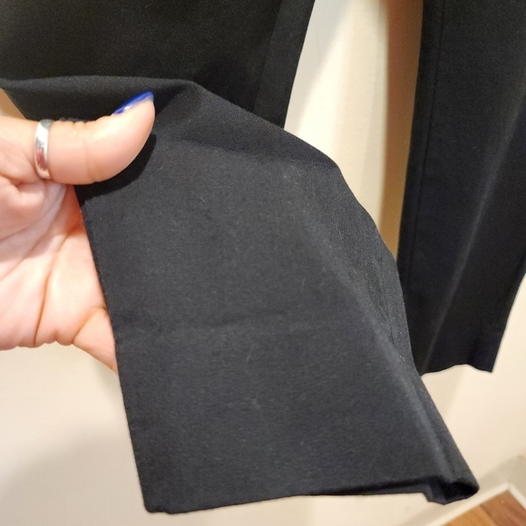 Banana Republic black capri slim fit pant size 10P - Picture 6 of 12